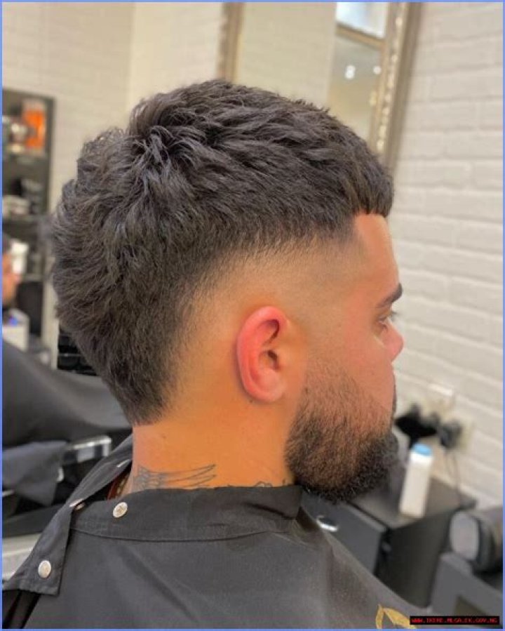 Achieve A Dapper Look With The Ultimate Low Burst Fade