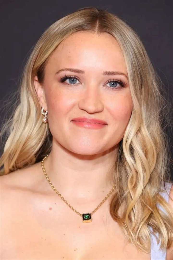 Emily Osment Naked: Addressing Misinformation and Highlighting Emily Osment's Career