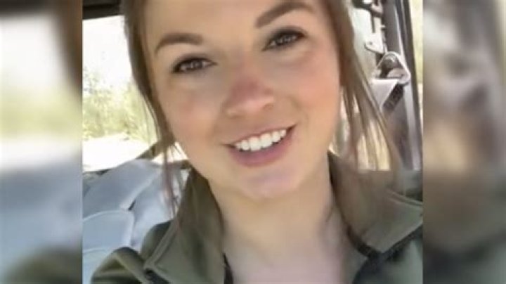 Hannah Barron Nude: Separating Facts from Fiction