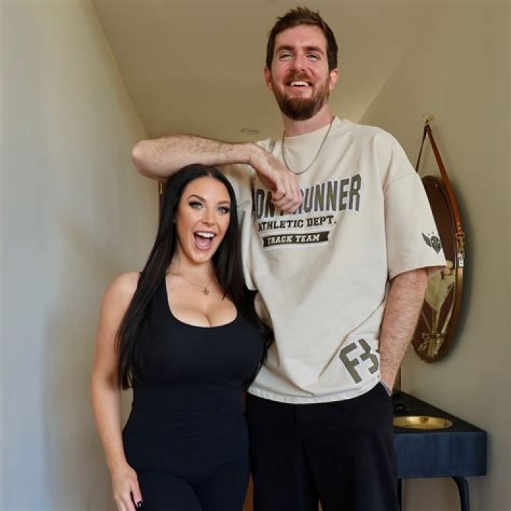 Mia Z and Girthmaster: A Comprehensive Guide to Understanding the Phenomenon