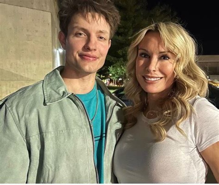 Unveiling the World of Lindsay Lee &amp; Matt Rife: A Deep Dive